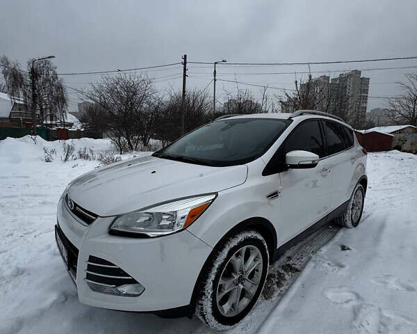 Белый Форд Эскейп, объемом двигателя 2 л и пробегом 157 тыс. км за 13499 $, фото 1 на Automoto.ua