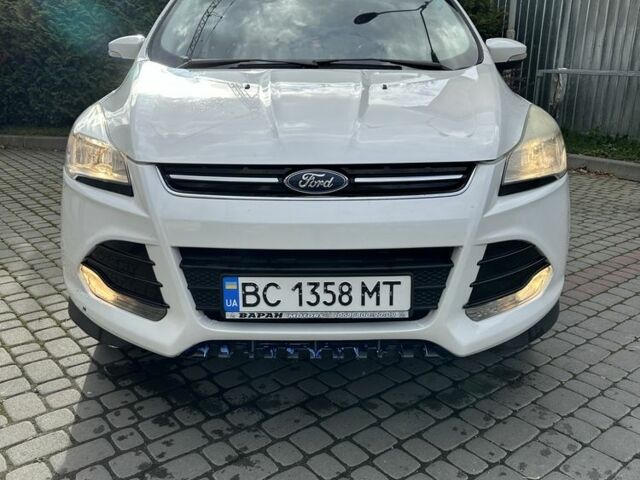 Форд Ескейп 2016 у Івано-Франківську на Automoto.ua Білий Форд Ескейп, об'ємом двигуна 2 л та пробігом 130 тис. км за 12000 $, фото 1 на Automoto.ua