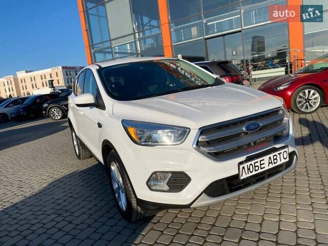 Білий Форд Ескейп, об'ємом двигуна 1.5 л та пробігом 210 тис. км за 11400 $, фото 1 на Automoto.ua