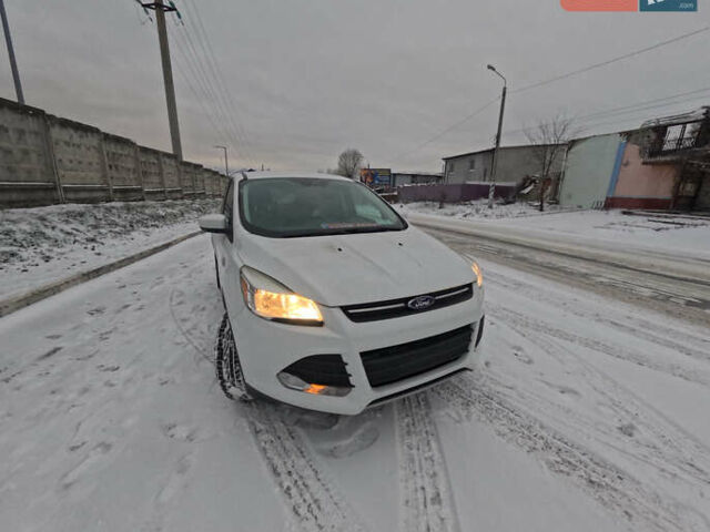 Белый Форд Эскейп, объемом двигателя 1.6 л и пробегом 150 тыс. км за 8200 $, фото 1 на Automoto.ua