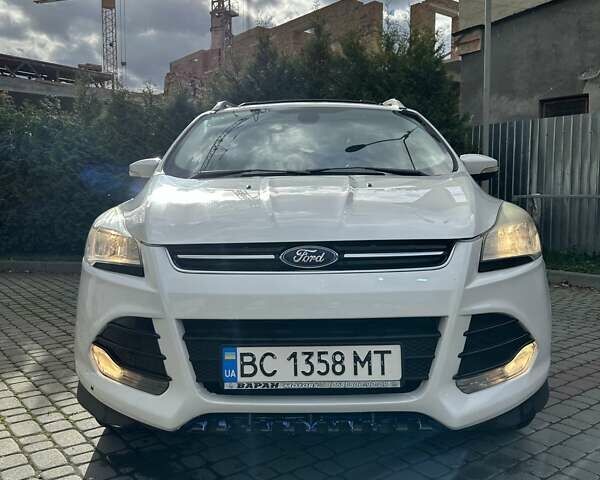 Форд Ескейп 2016 у Івано-Франківську на Automoto.ua Білий Форд Ескейп, об'ємом двигуна 2 л та пробігом 130 тис. км за 12000 $, фото 1 на Automoto.ua