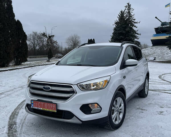 Белый Форд Эскейп, объемом двигателя 0 л и пробегом 213 тыс. км за 10200 $, фото 1 на Automoto.ua