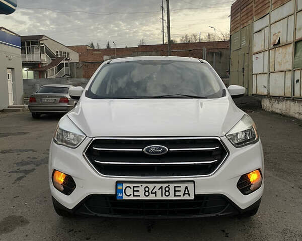 Белый Форд Эскейп, объемом двигателя 1.5 л и пробегом 192 тыс. км за 11500 $, фото 1 на Automoto.ua