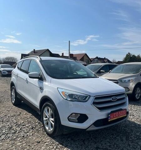 Белый Форд Эскейп, объемом двигателя 1.5 л и пробегом 166 тыс. км за 10999 $, фото 1 на Automoto.ua