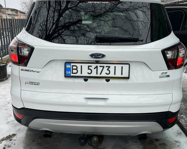 Білий Форд Ескейп, об'ємом двигуна 1.5 л та пробігом 180 тис. км за 13300 $, фото 1 на Automoto.ua