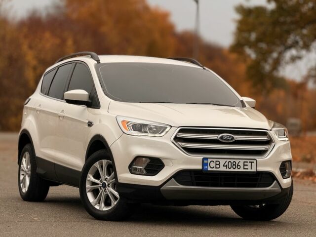 Белый Форд Эскейп, объемом двигателя 1.5 л и пробегом 144 тыс. км за 13200 $, фото 1 на Automoto.ua