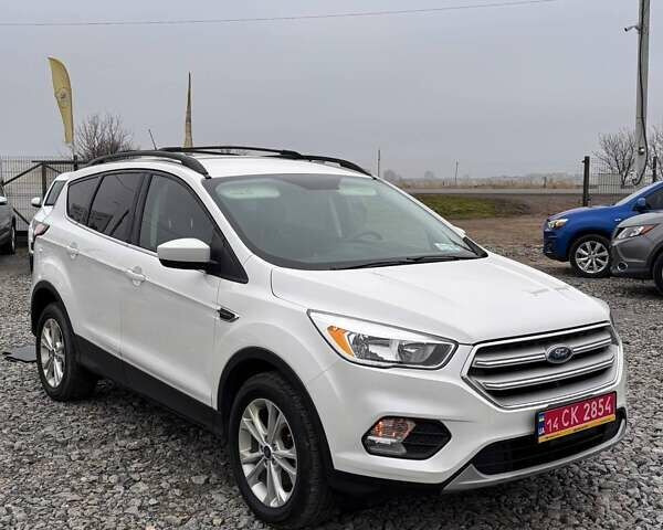 Білий Форд Ескейп, об'ємом двигуна 1.5 л та пробігом 191 тис. км за 10900 $, фото 1 на Automoto.ua