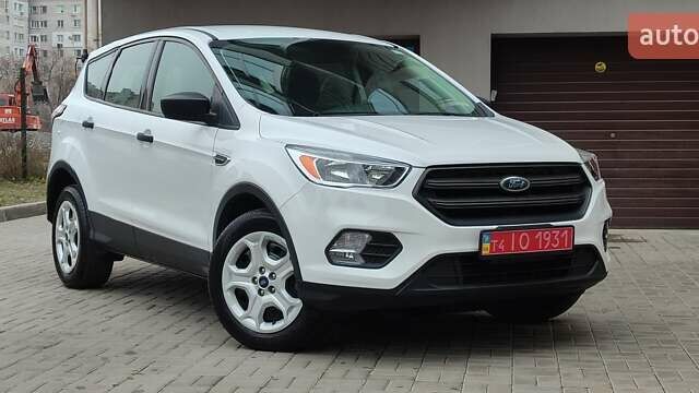 Белый Форд Эскейп, объемом двигателя 2.5 л и пробегом 113 тыс. км за 13900 $, фото 1 на Automoto.ua