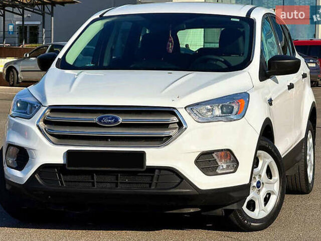 Белый Форд Эскейп, объемом двигателя 2.5 л и пробегом 97 тыс. км за 11000 $, фото 1 на Automoto.ua