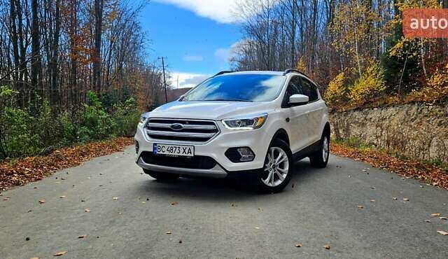 Белый Форд Эскейп, объемом двигателя 1.5 л и пробегом 147 тыс. км за 13600 $, фото 1 на Automoto.ua