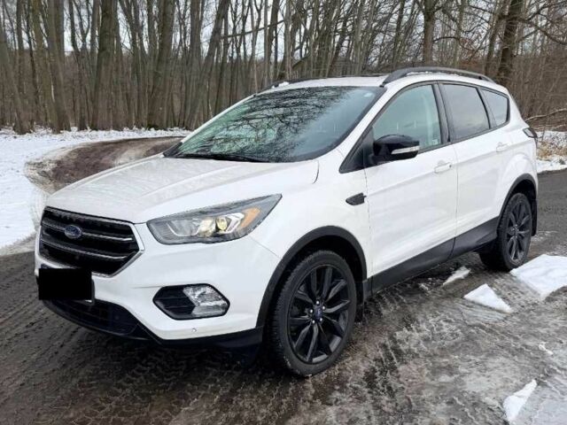 Білий Форд Ескейп, об'ємом двигуна 2.5 л та пробігом 71 тис. км за 11500 $, фото 1 на Automoto.ua