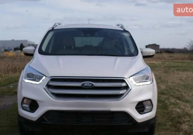 Білий Форд Ескейп, об'ємом двигуна 2 л та пробігом 69 тис. км за 12100 $, фото 1 на Automoto.ua