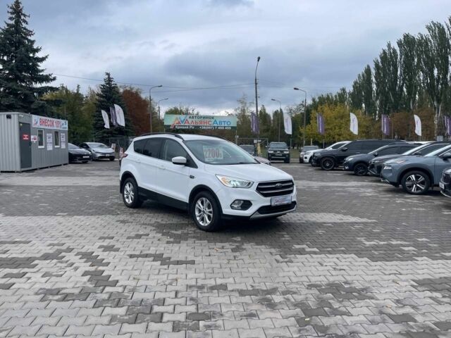 Белый Форд Эскейп, объемом двигателя 1.5 л и пробегом 125 тыс. км за 13500 $, фото 1 на Automoto.ua