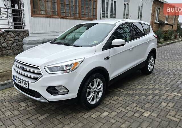 Белый Форд Эскейп, объемом двигателя 1.5 л и пробегом 96 тыс. км за 14300 $, фото 1 на Automoto.ua