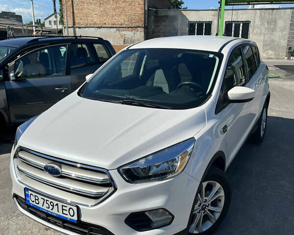 Белый Форд Эскейп, объемом двигателя 1.5 л и пробегом 60 тыс. км за 17200 $, фото 1 на Automoto.ua