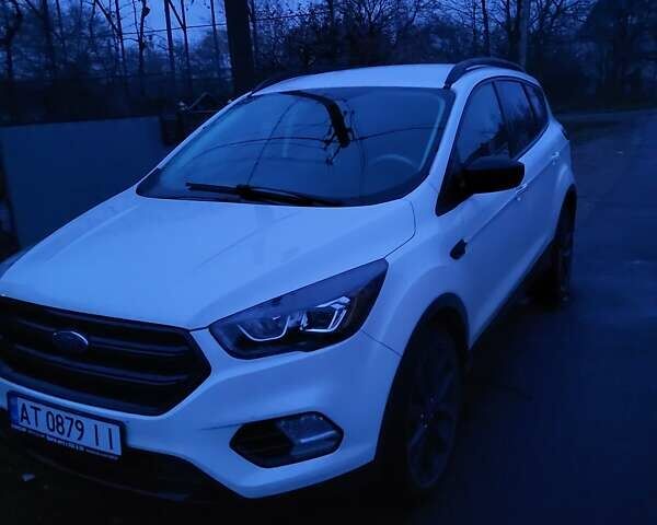 Білий Форд Ескейп, об'ємом двигуна 1.5 л та пробігом 77 тис. км за 16500 $, фото 1 на Automoto.ua