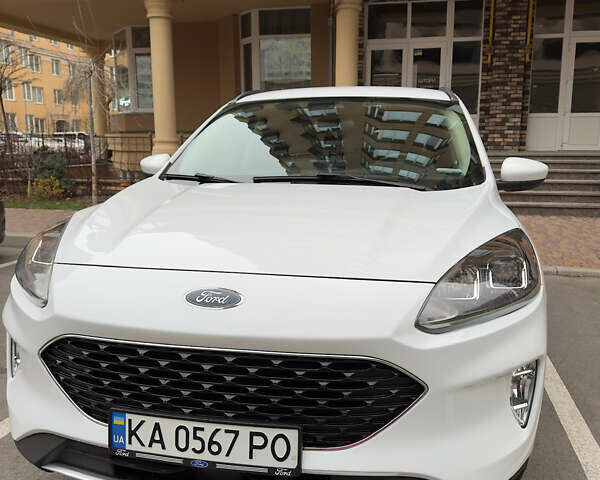 Белый Форд Эскейп, объемом двигателя 1.5 л и пробегом 219 тыс. км за 15700 $, фото 1 на Automoto.ua