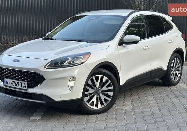 Белый Форд Эскейп, объемом двигателя 2.49 л и пробегом 73 тыс. км за 24400 $, фото 1 на Automoto.ua