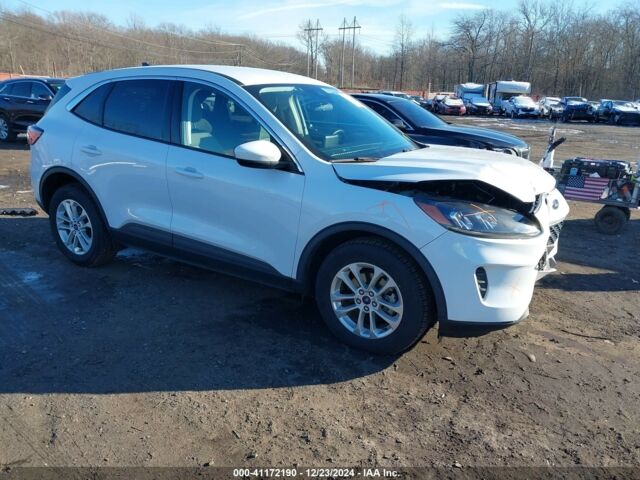 Белый Форд Эскейп, объемом двигателя 2.5 л и пробегом 125 тыс. км за 13450 $, фото 1 на Automoto.ua