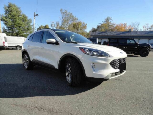 Белый Форд Эскейп, объемом двигателя 2 л и пробегом 12 тыс. км за 10300 $, фото 1 на Automoto.ua