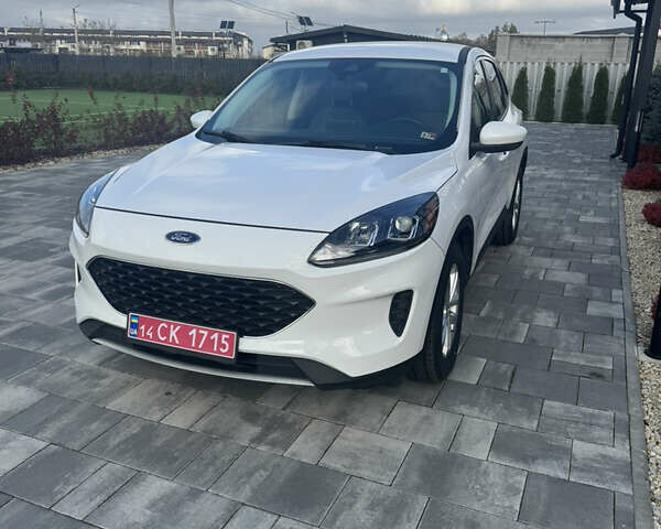 Белый Форд Эскейп, объемом двигателя 2.5 л и пробегом 60 тыс. км за 21000 $, фото 1 на Automoto.ua