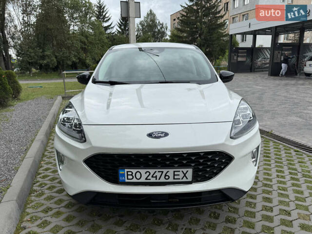 Білий Форд Ескейп, об'ємом двигуна 2.5 л та пробігом 62 тис. км за 18300 $, фото 1 на Automoto.ua