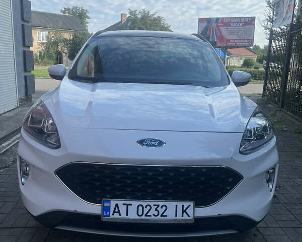 Белый Форд Эскейп, объемом двигателя 2.5 л и пробегом 51 тыс. км за 28500 $, фото 1 на Automoto.ua