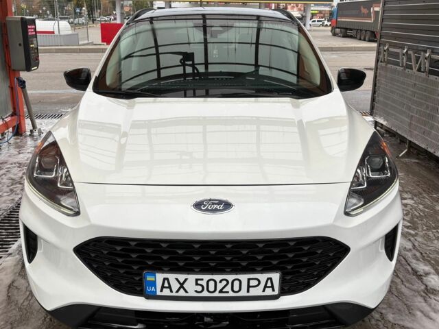 Белый Форд Эскейп, объемом двигателя 2.5 л и пробегом 69 тыс. км за 26500 $, фото 1 на Automoto.ua