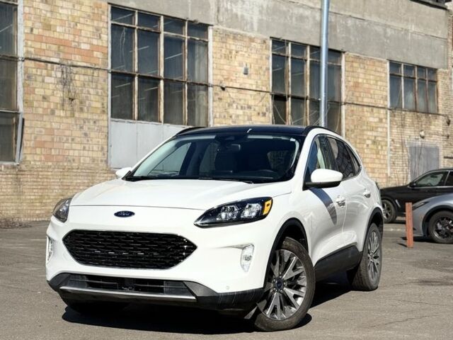 Белый Форд Эскейп, объемом двигателя 2 л и пробегом 92 тыс. км за 17500 $, фото 1 на Automoto.ua