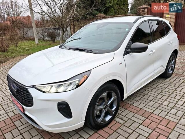 Білий Форд Ескейп, об'ємом двигуна 1.5 л та пробігом 17 тис. км за 22000 $, фото 1 на Automoto.ua