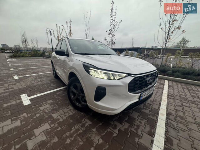 Белый Форд Эскейп, объемом двигателя 1.5 л и пробегом 7 тыс. км за 24000 $, фото 1 на Automoto.ua