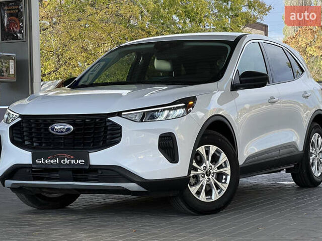 Белый Форд Эскейп, объемом двигателя 1.5 л и пробегом 9 тыс. км за 22999 $, фото 1 на Automoto.ua