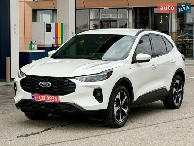 Білий Форд Ескейп, об'ємом двигуна 0 л та пробігом 6 тис. км за 24000 $, фото 1 на Automoto.ua