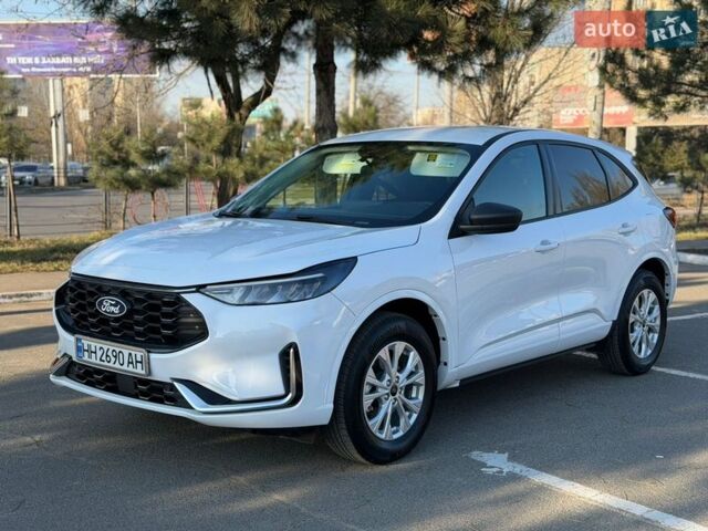 Белый Форд Эскейп, объемом двигателя 1.5 л и пробегом 3 тыс. км за 21900 $, фото 1 на Automoto.ua