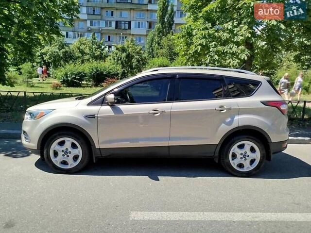Бежевий Форд Ескейп, об'ємом двигуна 2.5 л та пробігом 112 тис. км за 13200 $, фото 1 на Automoto.ua