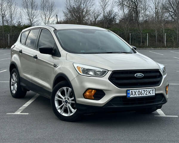 Бежевый Форд Эскейп, объемом двигателя 2.49 л и пробегом 110 тыс. км за 13300 $, фото 1 на Automoto.ua