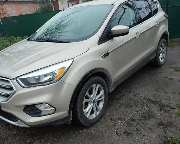 Бежевый Форд Эскейп, объемом двигателя 2 л и пробегом 108 тыс. км за 14000 $, фото 1 на Automoto.ua