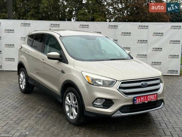 Форд Эскейп 2017 в Луцке на Automoto.ua Бежевый Форд Эскейп, объемом двигателя 1.5 л и пробегом 139 тыс. км за 10500 $, фото 1 на Automoto.ua