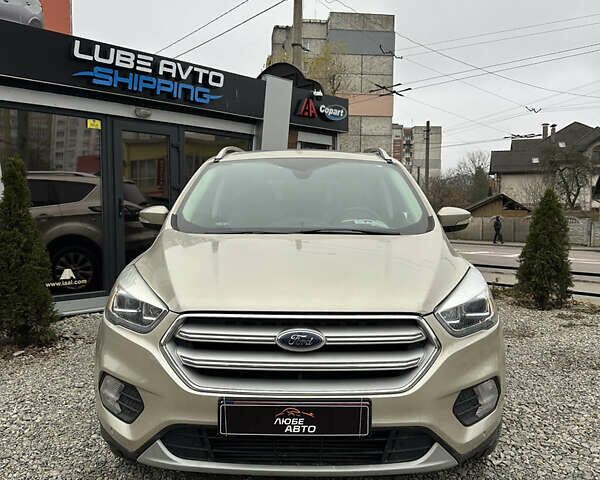 Бежевый Форд Эскейп, объемом двигателя 2 л и пробегом 126 тыс. км за 14400 $, фото 1 на Automoto.ua