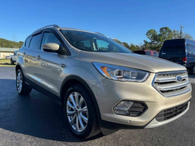 Бежевий Форд Ескейп, об'ємом двигуна 2 л та пробігом 45 тис. км за 8800 $, фото 1 на Automoto.ua