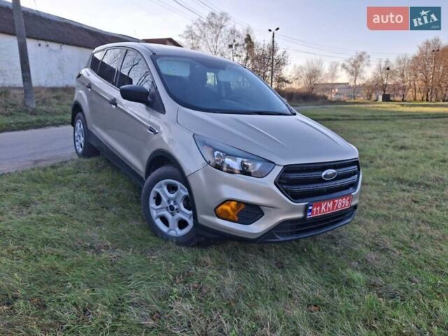 Бежевый Форд Эскейп, объемом двигателя 2.5 л и пробегом 117 тыс. км за 13200 $, фото 1 на Automoto.ua