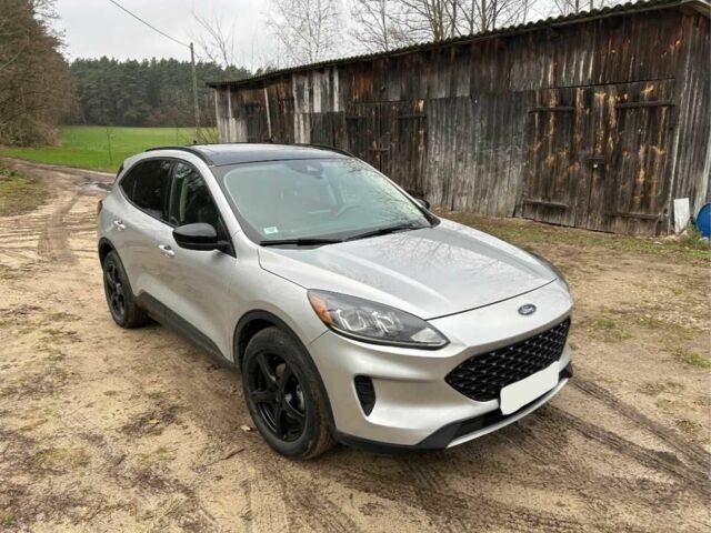 Бежевый Форд Эскейп, объемом двигателя 2.5 л и пробегом 102 тыс. км за 13400 $, фото 1 на Automoto.ua