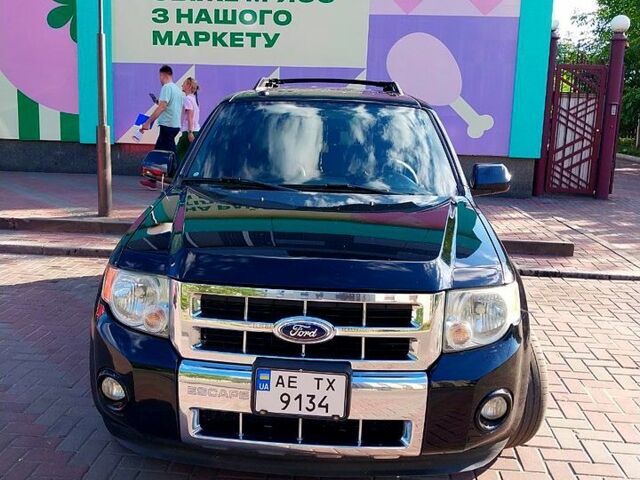 Черный Форд Эскейп, объемом двигателя 3 л и пробегом 388 тыс. км за 11100 $, фото 1 на Automoto.ua