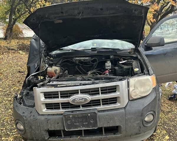 Форд Эскейп 2012 в Краматорске на Automoto.ua Черный Форд Эскейп, объемом двигателя 2.49 л и пробегом 130 тыс. км за 3000 $, фото 1 на Automoto.ua