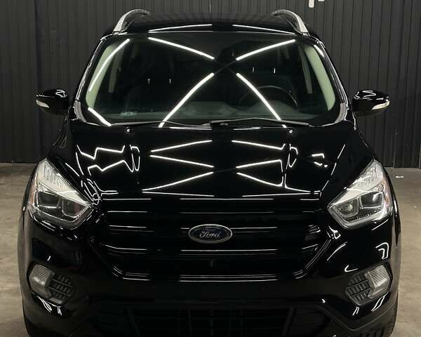 Чорний Форд Ескейп, об'ємом двигуна 2 л та пробігом 142 тис. км за 14000 $, фото 1 на Automoto.ua