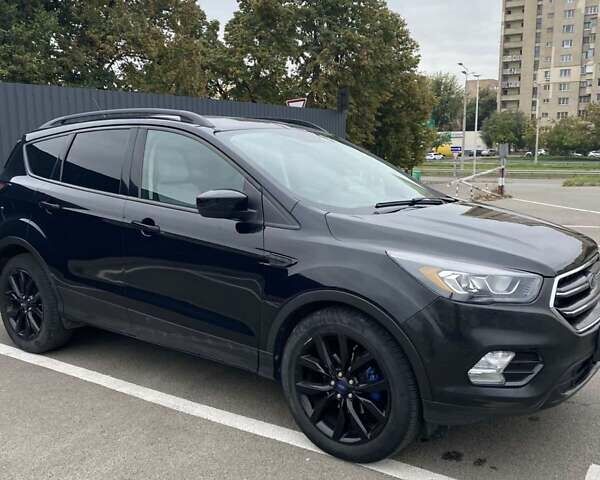 Форд Эскейп 2016 в Киеве на Automoto.ua Черный Форд Эскейп, объемом двигателя 1.5 л и пробегом 115 тыс. км за 12700 $, фото 1 на Automoto.ua