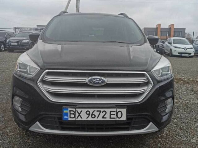 Черный Форд Эскейп, объемом двигателя 2 л и пробегом 147 тыс. км за 12500 $, фото 1 на Automoto.ua