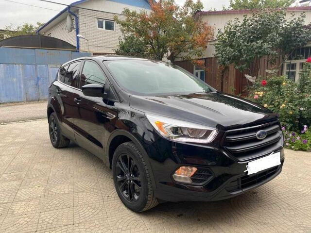 Чорний Форд Ескейп, об'ємом двигуна 1.5 л та пробігом 80 тис. км за 13500 $, фото 1 на Automoto.ua