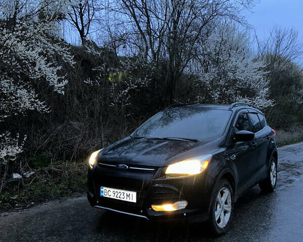 Чорний Форд Ескейп, об'ємом двигуна 2 л та пробігом 177 тис. км за 14002 $, фото 1 на Automoto.ua