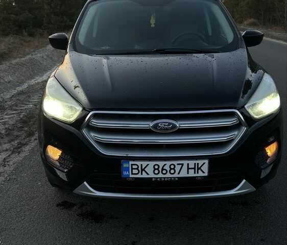 Чорний Форд Ескейп, об'ємом двигуна 1.5 л та пробігом 140 тис. км за 9700 $, фото 1 на Automoto.ua